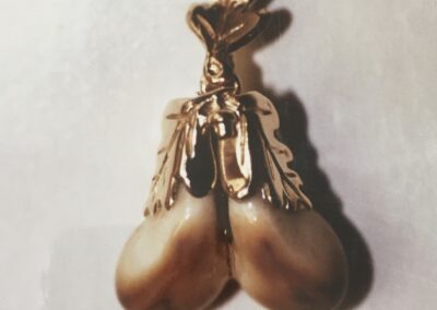 Pendentif feuilles de chêne et crocs de cerf