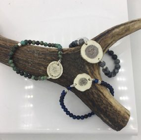 Bracelet pierres naturelles et rondelle bois de cerf